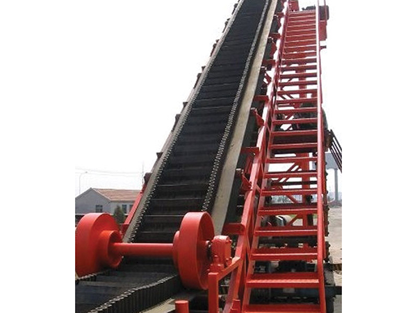 大傾角皮帶輸送機